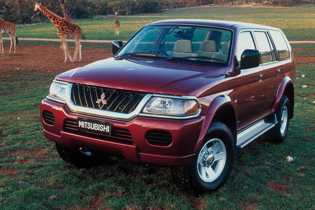 Picture of: Used Mitsubishi Challenger review: –  CarsGuide